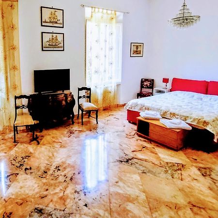 Gabry'S Home Three-Bedroom Big Apartment Near City Center & Train Station To Pisa And Florence & Ferries To Sardegna Corsica Livorno Ngoại thất bức ảnh